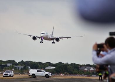 A350 on Short Final