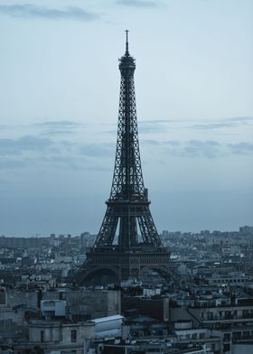 Eiffel Tower at dusk