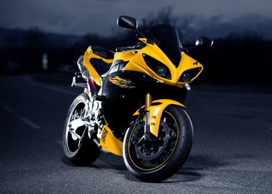 Yamaha YZFR1 