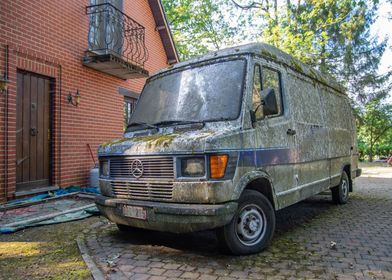 Van decay