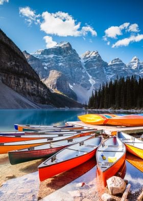 Canoes at Moraine lake