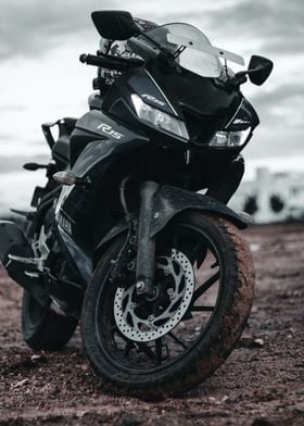 Yamaha R15