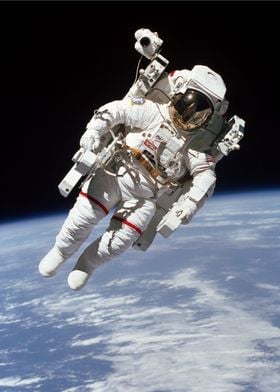 First Untethered Spacewalk