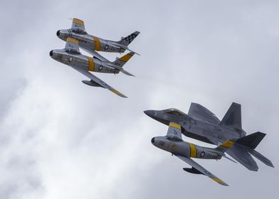 F86 and F22 in formation