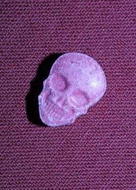 Skull ecstasy pills macro