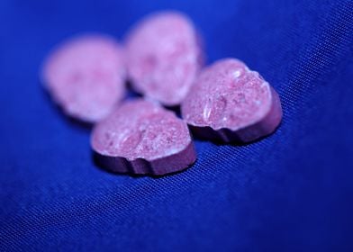 Skull ecstasy pills macro