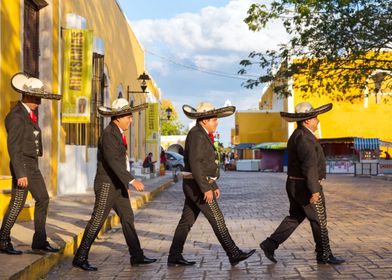 Mariachi crossing