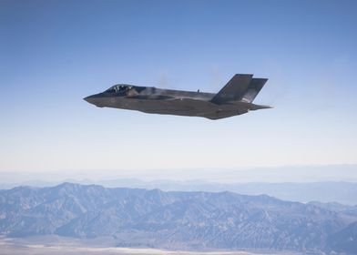 F35 in flight