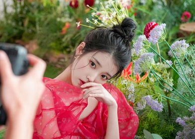 singer iu