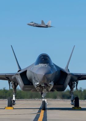 F35 and F22