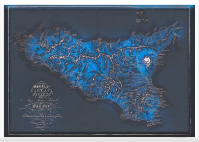 Vintage glowing Sicily map