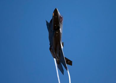 F35 getting air