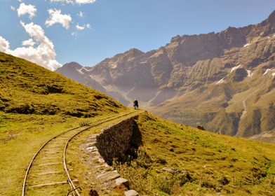 TRAIN RAILS ON THE HILL