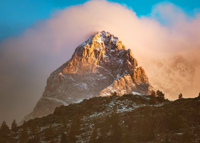 MOUNTAIN COVERED IN FOG