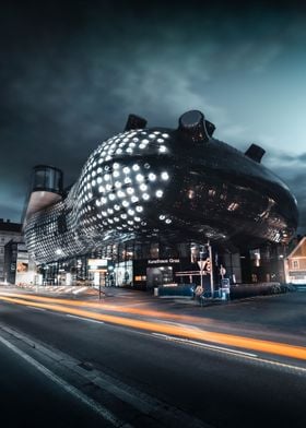 Kunsthaus Graz at night