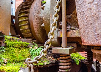 Metal rust and chain