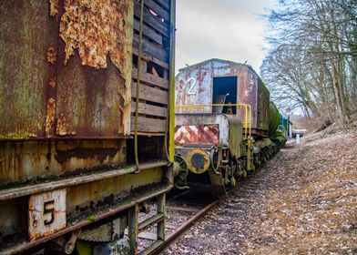 Car and locomotive