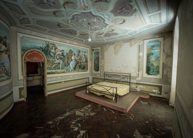Abandoned white room