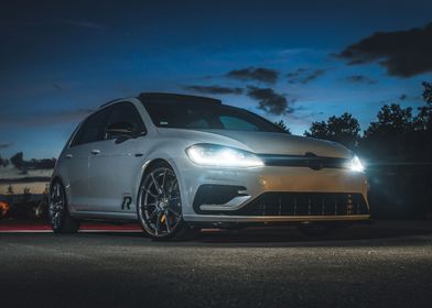 VW Golf 7R V4