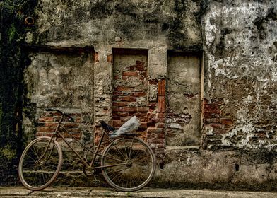 Bike with wall sidewalk