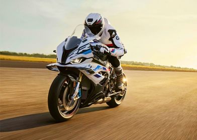 S1000RR BMW ON TRACK