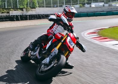 DUCATI HYPERMOTARD 950SP