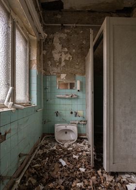 Rotten Bathroom