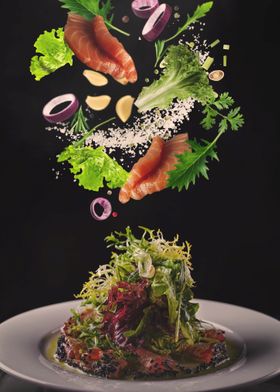 Salmon Salat falling 