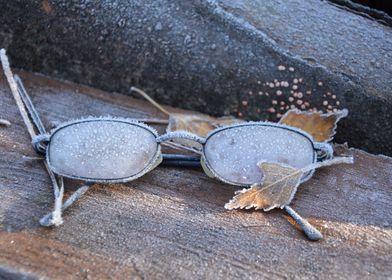 Frosted spectacles