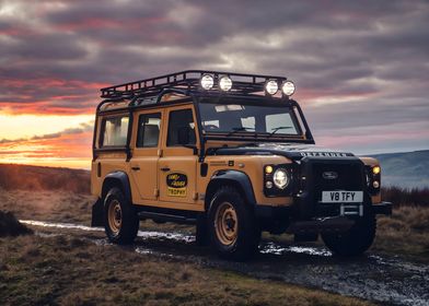 Land Rover Defender v8 Tro