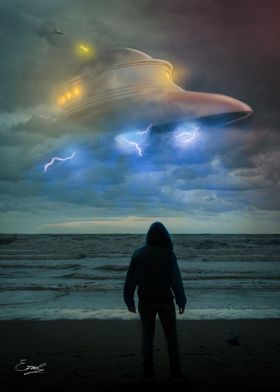 Arrival of a UFO on Beach
