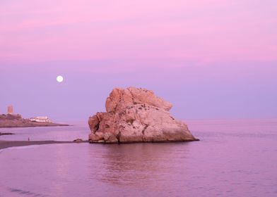 PINK SUNSET ON THE BEACH