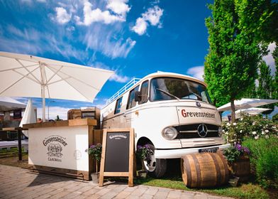 Old Mercedes transporter