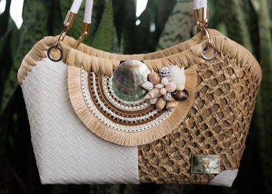 Beautiful tahitian bag