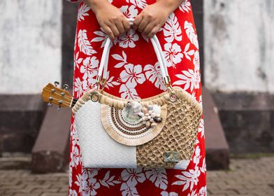 Tahitian womans bag