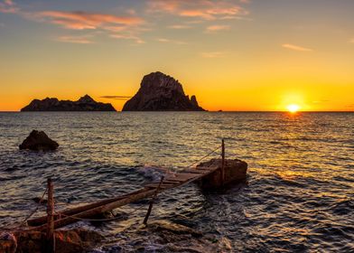 Ibiza sunset es vedra sea