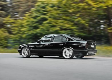 BMW M5 E34 car