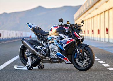 BMW M1000RR