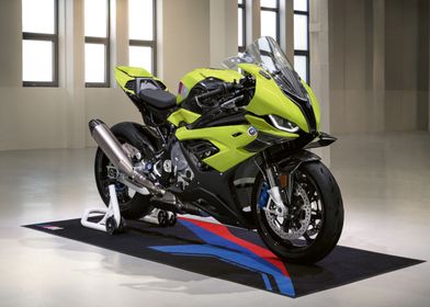 BMW M1000RR