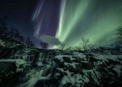 Tsahkal Falls Auroras