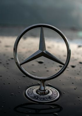 Benz emblem