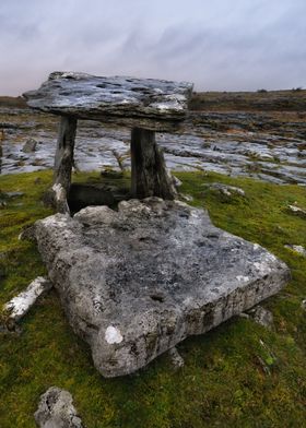 Poulnabrone Dolmen