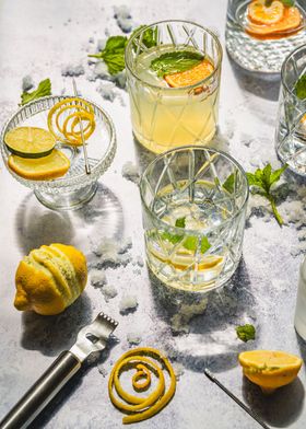 Drinks with lemon