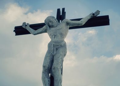 Jesus Christ statue angled