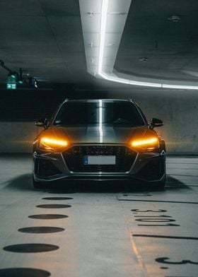 Audi RS4 V7