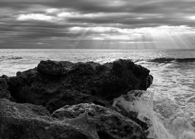 Sea wave black and white