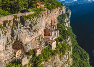 Madonna della Corona