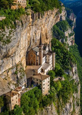 Madonna della Corona