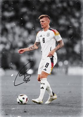 Toni Kroos Football