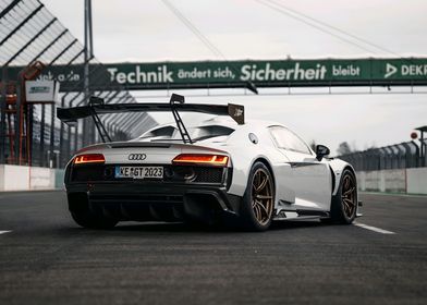 Audi R8